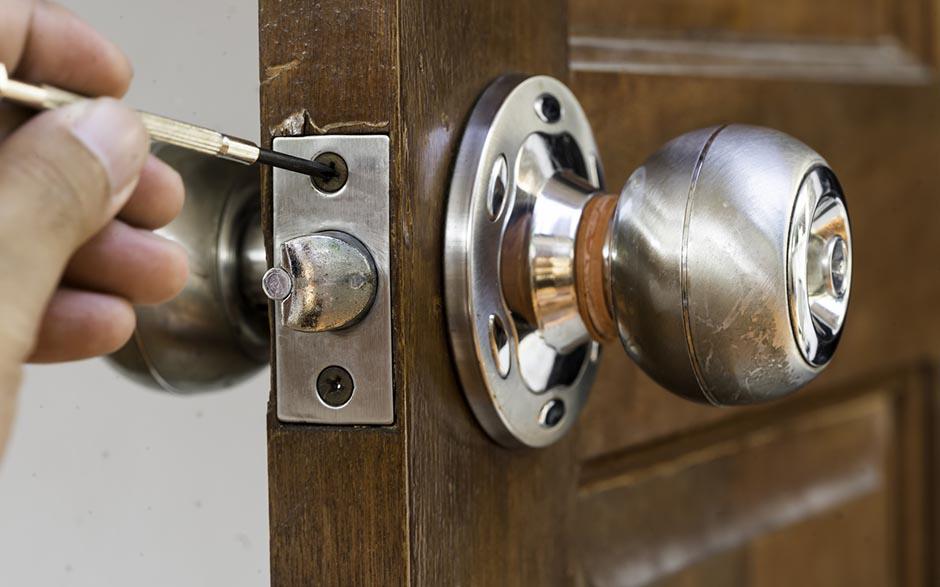 dépannage serrure porte Bois-le-Roi